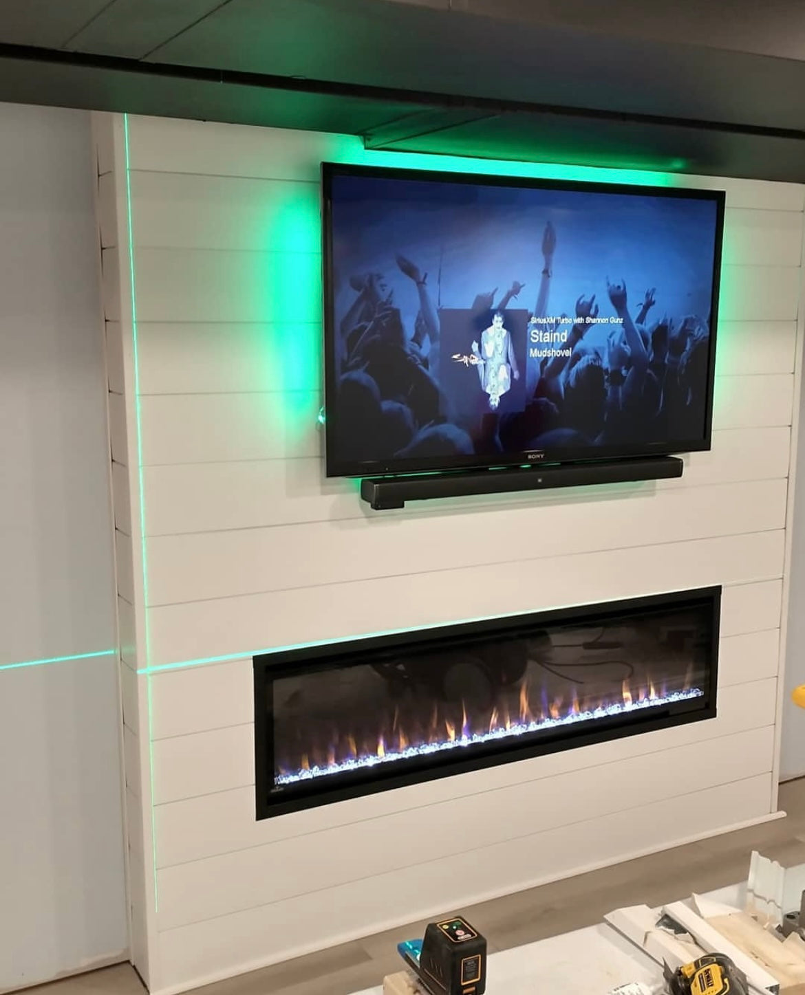 ELECTRICAL FIREPLACE MOUNTING