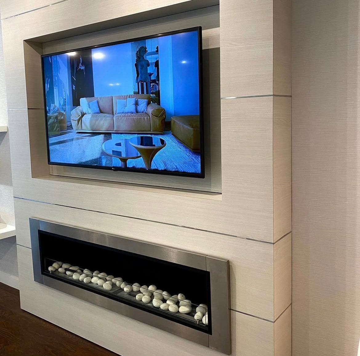 ELECTRICAL FIREPLACE MOUNTING